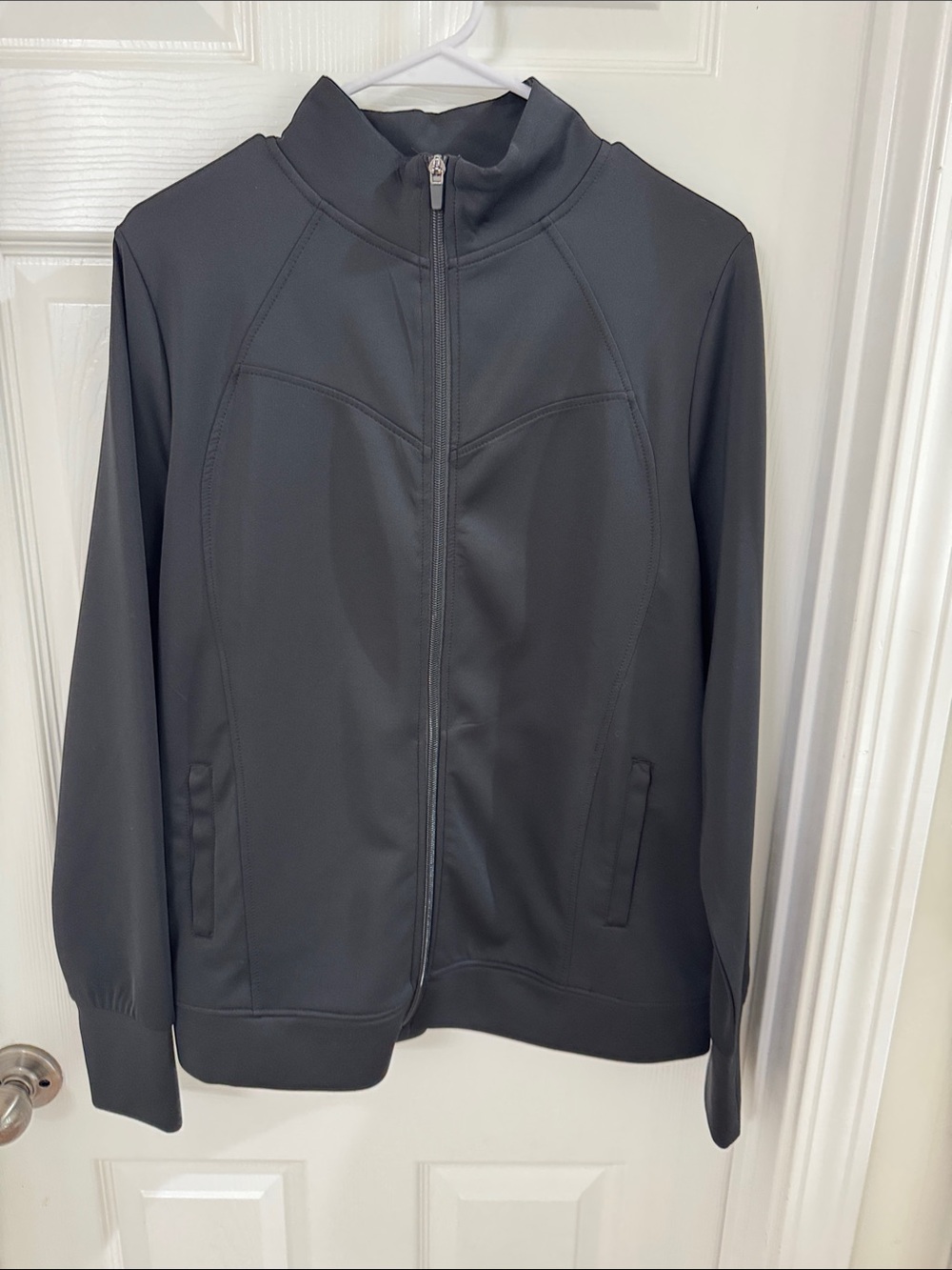 Daisy Fuentes Black Zip-Up Fit Jacket